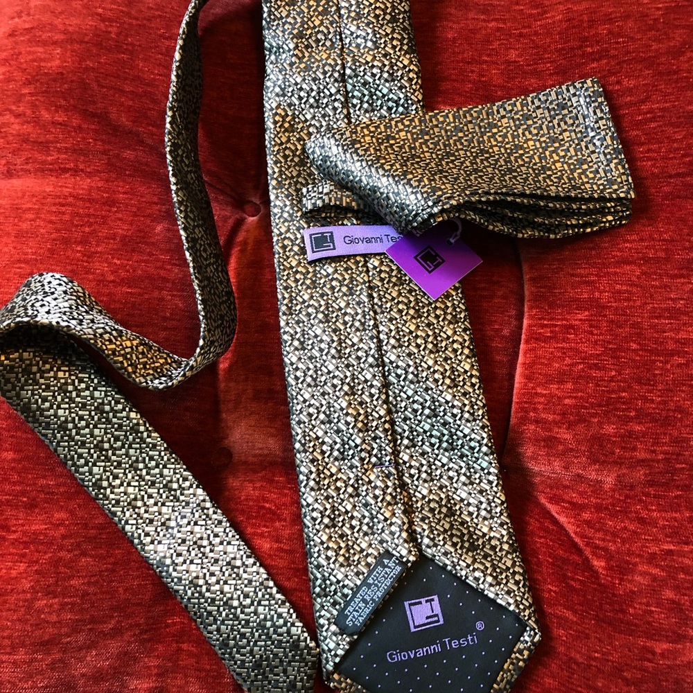 Tie & Handkerchief by Giovanni Testi